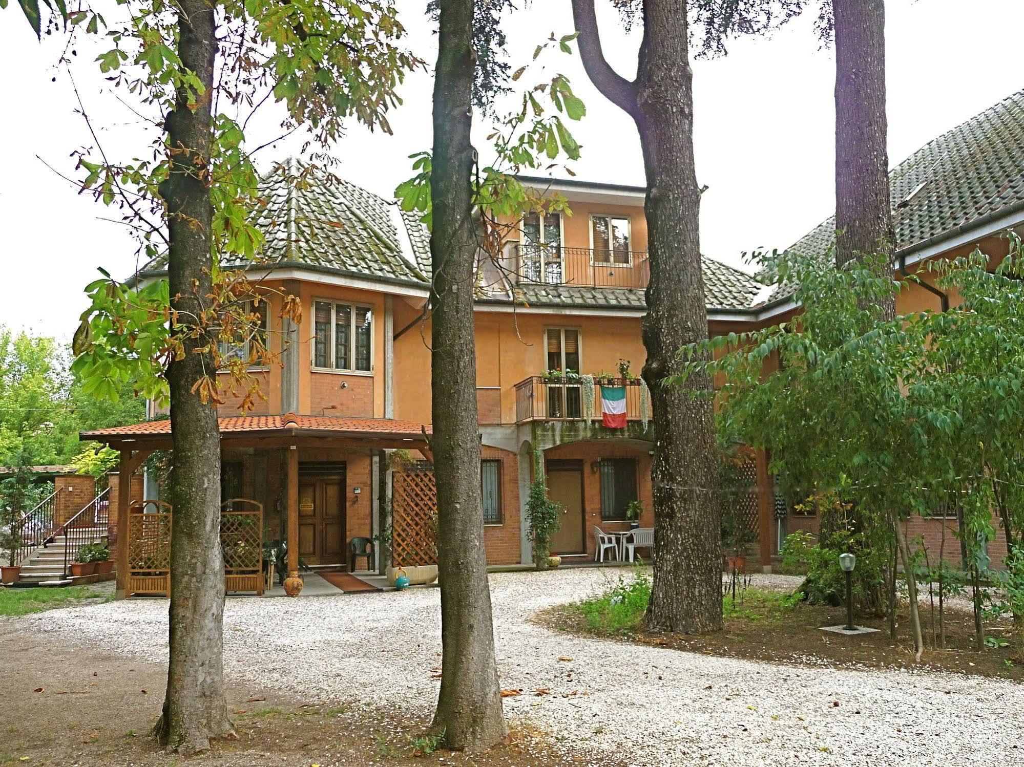 Al Parco Bed and Breakfast Curtatone Eksteriør billede